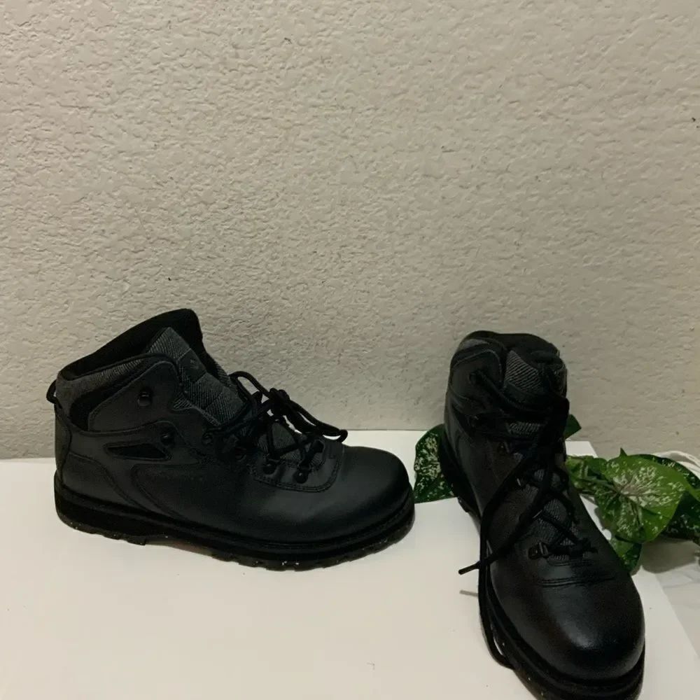 Columbia Men's Black Big Ridge Vibram Sole Hiker Boots Sz.11.5